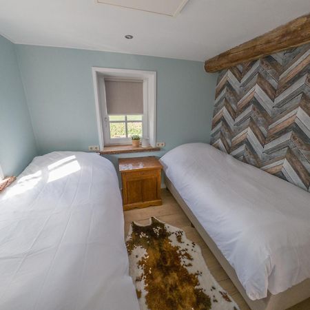 B&B Hoeve Klein Haneveld Sint-Oedenrode ภายนอก รูปภาพ
