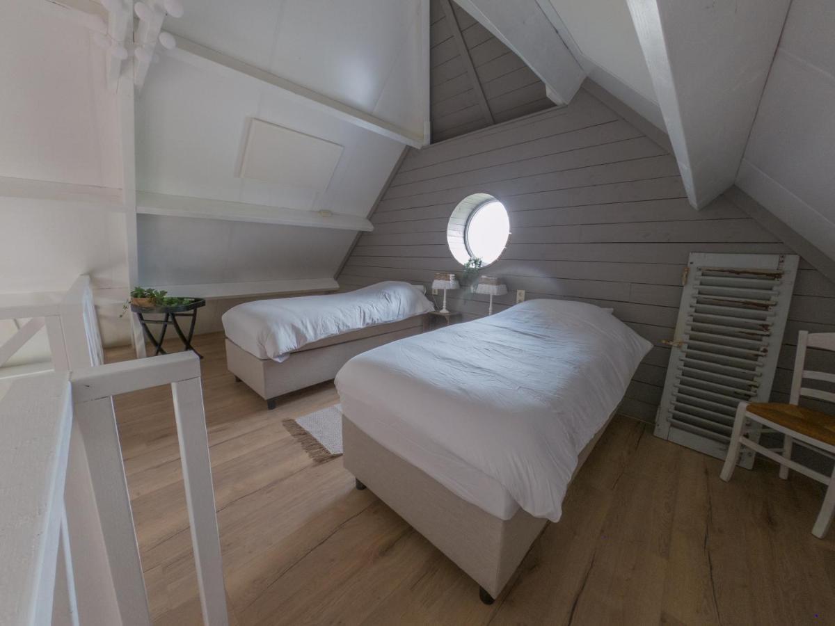 B&B Hoeve Klein Haneveld Sint-Oedenrode ภายนอก รูปภาพ